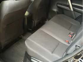 Toyota RAV4 (2018) thumbnail 17