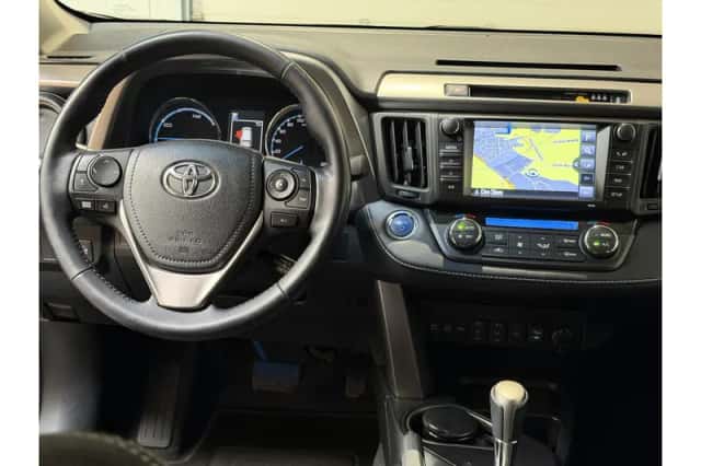Toyota RAV4 (2018) thumbnail 6