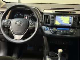 Toyota RAV4 (2018) thumbnail 6