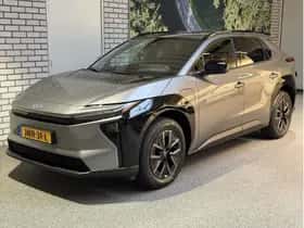 Toyota bZ4X (2025) thumbnail 2