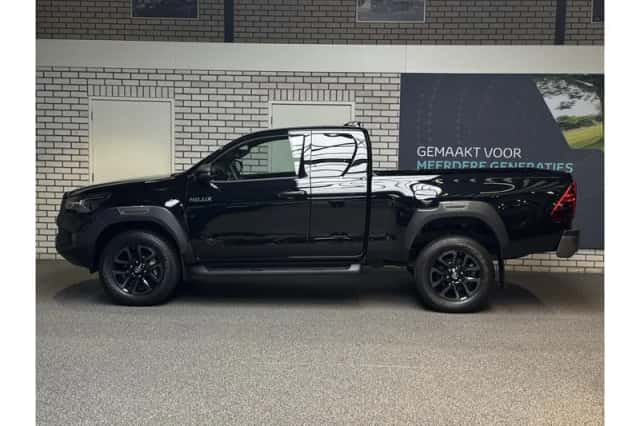 Toyota Hilux (2026) thumbnail 2