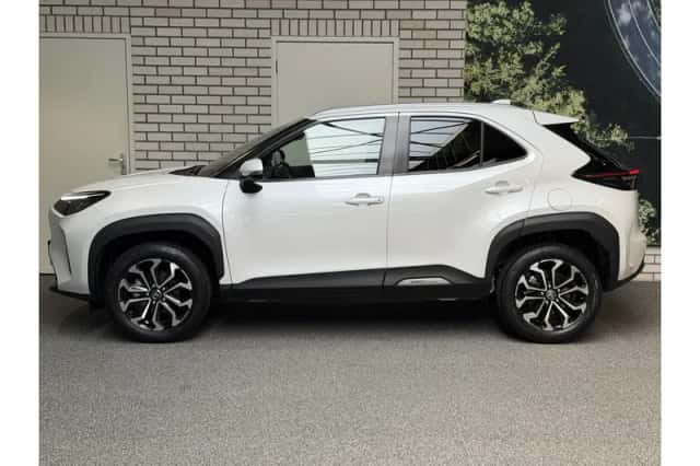 Toyota Yaris Cross (2022) thumbnail 2