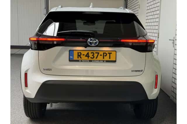 Toyota Yaris Cross (2022) thumbnail 4