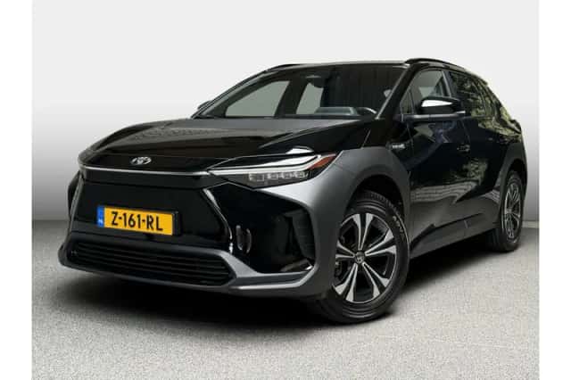 Toyota bZ4X (2024) thumbnail 1