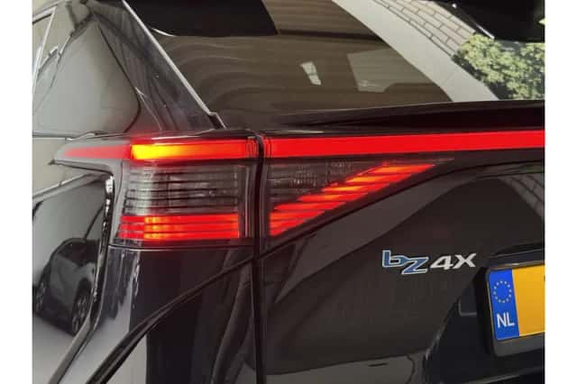 Toyota bZ4X (2024) thumbnail 6