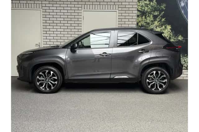 Toyota Yaris Cross (2025) thumbnail 2