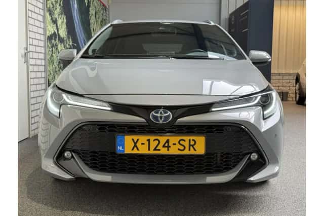 Toyota Corolla (2020) thumbnail 3