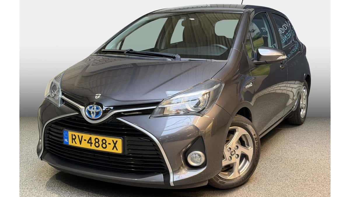 Toyota Yaris (2017) — foto 1