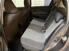Toyota Yaris (2017) thumbnail 14