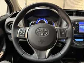 Toyota Yaris (2017) thumbnail 18