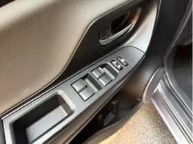 Toyota Yaris (2017) thumbnail 31