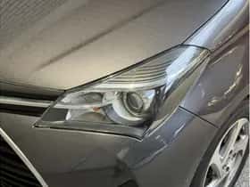 Toyota Yaris (2017) thumbnail 7