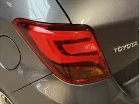Toyota Yaris (2017) thumbnail 8