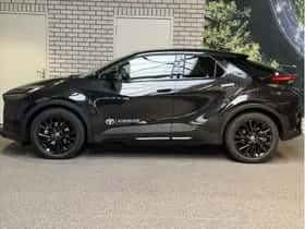 Toyota C-HR (2026) thumbnail 2