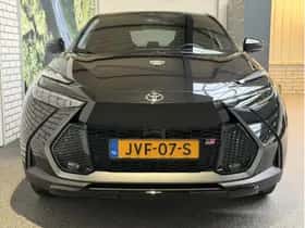 Toyota C-HR (2026) thumbnail 3