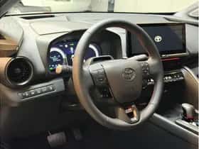 Toyota C-HR (2026) thumbnail 9