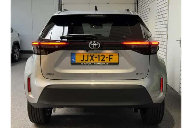 Toyota Yaris Cross (2025) thumbnail 4