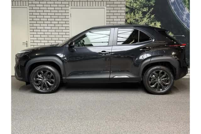 Toyota Yaris Cross (2024) thumbnail 2