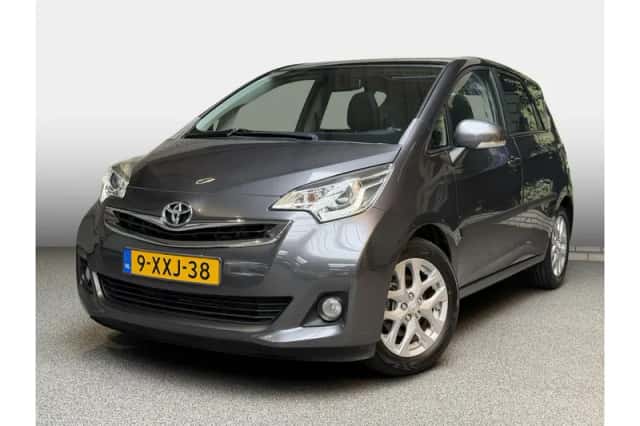Toyota Verso-S (2014) thumbnail 1
