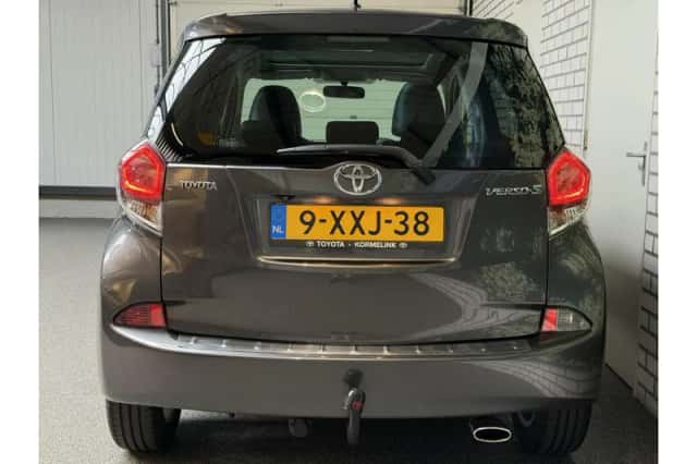 Toyota Verso-S (2014) thumbnail 4