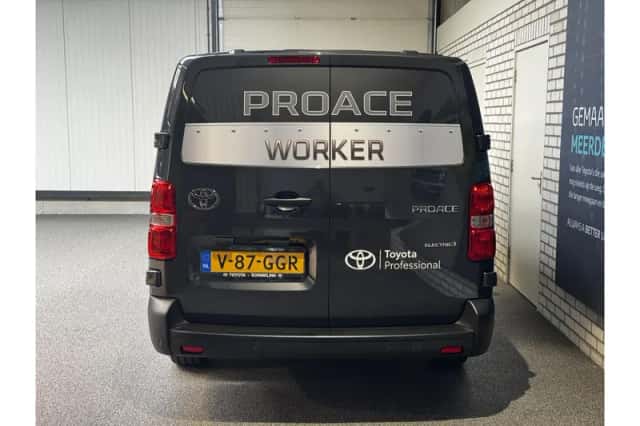 Toyota Proace (2024) thumbnail 4