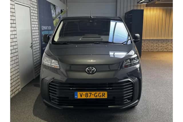 Toyota Proace (2024) thumbnail 6