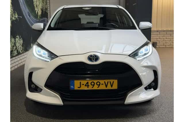 Toyota Yaris (2020) thumbnail 5