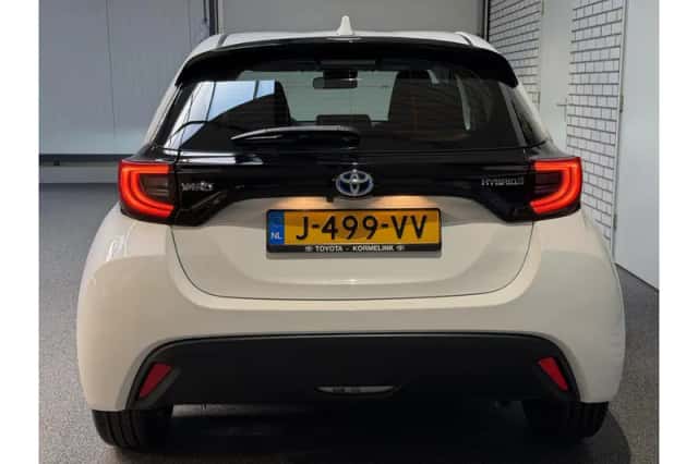 Toyota Yaris (2020) thumbnail 6