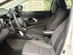 Toyota Yaris (2020) thumbnail 8