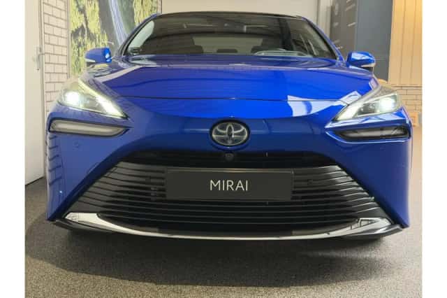 Toyota Mirai (2021) thumbnail 3