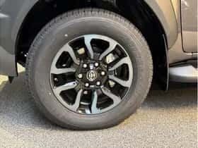 Toyota Hilux (2026) thumbnail 10