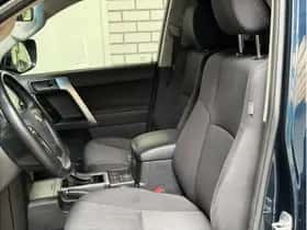 Toyota Land Cruiser (2022) thumbnail 5