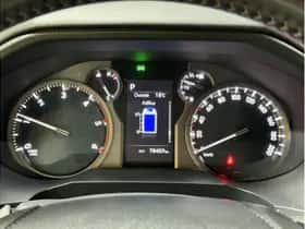 Toyota Land Cruiser (2022) thumbnail 7