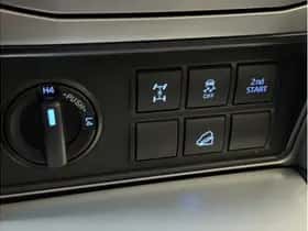 Toyota Land Cruiser (2022) thumbnail 10