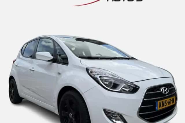 Hyundai ix20 (2017) thumbnail 1