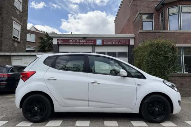 Hyundai ix20 (0) thumbnail 3