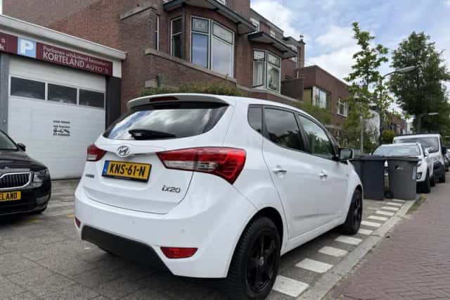 Hyundai ix20 (0) thumbnail 4