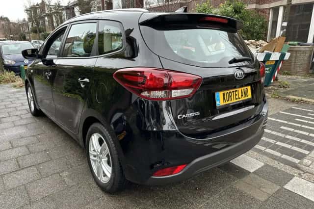 Kia Carens (0) thumbnail 4