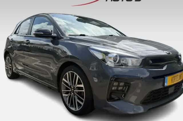 Kia Rio (0) thumbnail 1