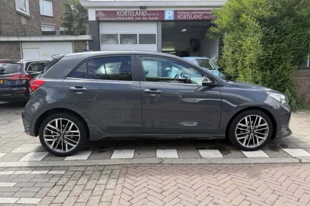 Kia Rio (0) thumbnail 3