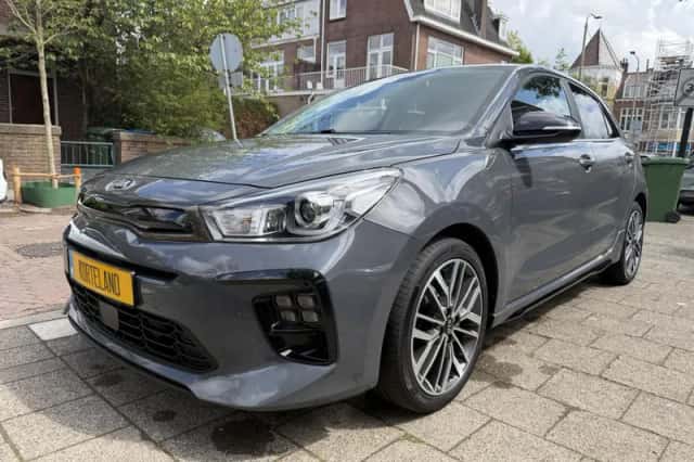 Kia Rio (0) thumbnail 4