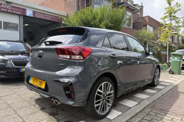 Kia Rio (0) thumbnail 5