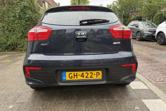 Kia Rio (0) thumbnail 5