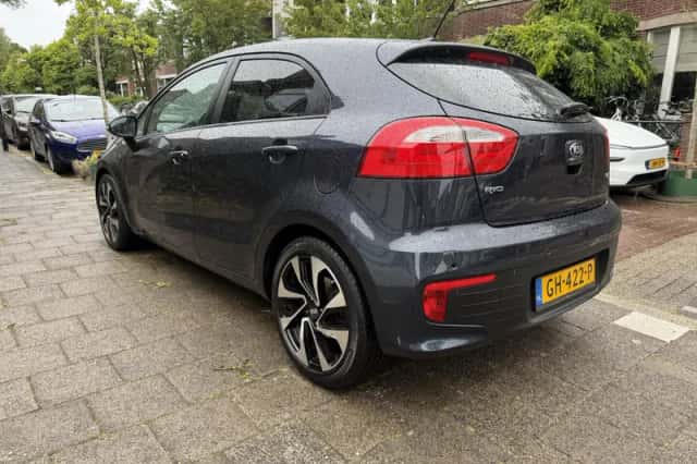 Kia Rio (0) thumbnail 6