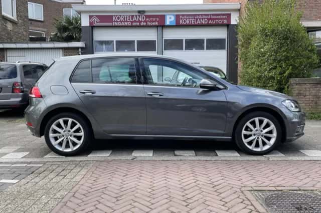 Volkswagen Golf (0) thumbnail 3