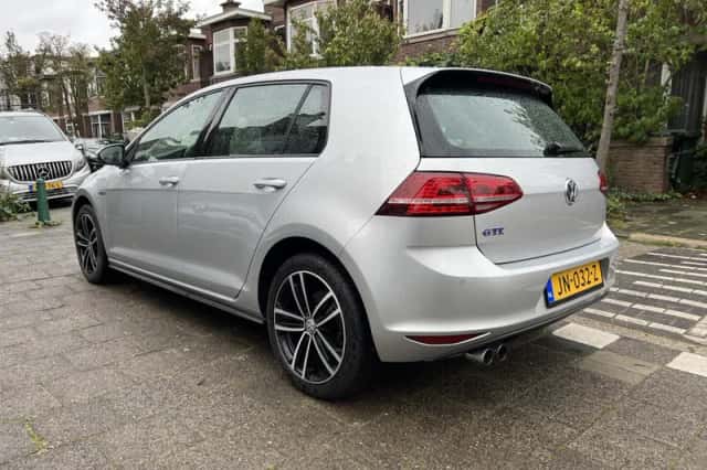 Volkswagen Golf (0) thumbnail 6
