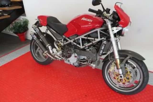 DUCATI M S4R (2005) thumbnail 2
