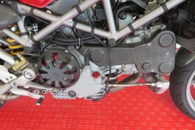 DUCATI M S4R (2005) thumbnail 5