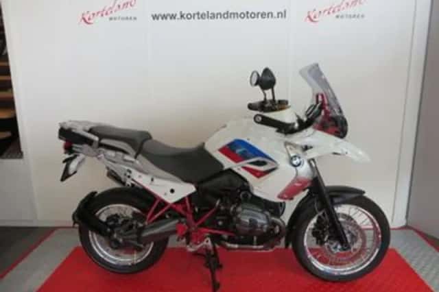BMW R (2012) thumbnail 1