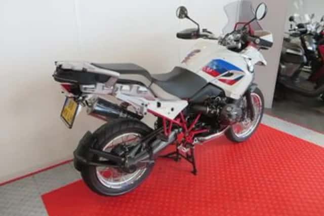 BMW R (2012) thumbnail 3